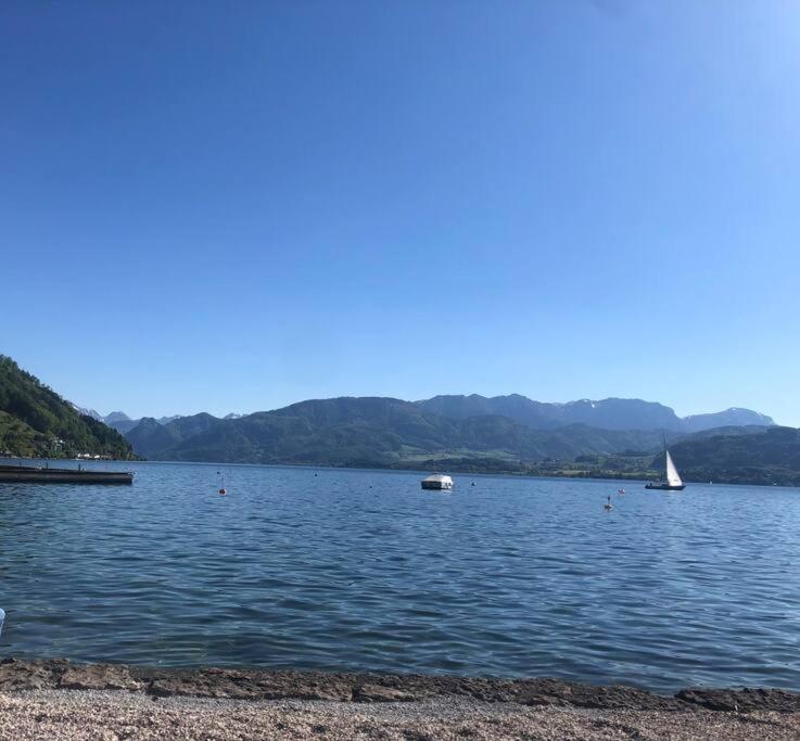 Wohnung See- Und Bergnaehe Gmunden Dış mekan fotoğraf